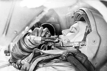 Ảnh hiếm về người đẹp đầu tiên bay vào không gian 