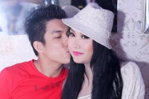 Chuyện sao Việt yêu “phi công trẻ” gây chú ý ở showbiz