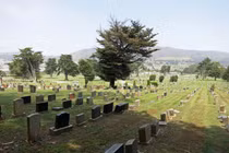 Bí mật kinh hoàng trong thị trấn người chết nhiều hơn người sống