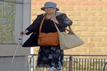 Băng buôn người do nữ quái gốc Việt cầm đầu lãnh án ở xứ Wales