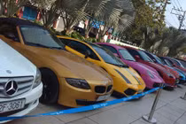 Đại gia Sài Gòn khoe cả dàn siêu xe hiếm có