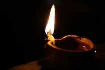 Vì sao con người “bó tay” trước ngọn lửa ngàn năm không tắt? 