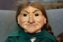 Những câu chuyện rùng rợn về búp bê bị “ma ám“