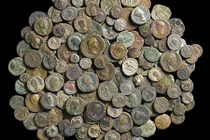 Tìm thấy kho tiền cổ niên đại 2.500 năm trong lâu đài