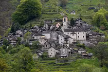 Sự thật bất ngờ về ngôi làng nhỏ nhất Thụy Sĩ