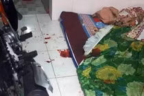 Nam thanh niên đâm người yêu nhiều nhát trong nhà trọ rồi lên nệm nằm nghỉ