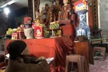 Hậu điện hoang tàn của ngôi chùa có cây sưa 100 tỷ ở Hà Nội