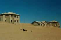 Hoang lạnh thành phố ma ở châu Phi