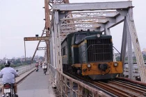 Nhà báo nước ngoài nghĩ gì về cầu Long Biên? 