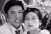 Cặp tình nhân “đôi đũa lệch” nhất thế gian