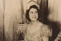 Ảnh mới công bố: Nữ hoàng Elizabeth thời xuân sắc 