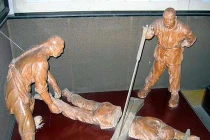 Muôn kiểu hành hình tử tù thời cổ đại (2) 