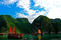 Vịnh Hạ Long lọt top điểm đến tuyệt vời mùa Valentine