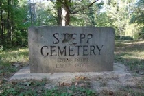 Chuyện kể rùng mình về "hồn ma" áo đen ám ảnh người Mỹ 