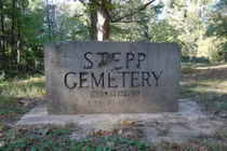 Chuyện kể rùng mình về "hồn ma" áo đen ám ảnh người Mỹ 