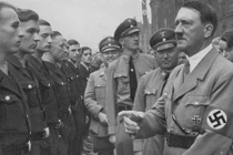 Bộ ảnh hiếm chụp trùm phát xít Hitler trước CTTG2