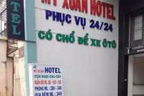 Đột nhập “bãi đáp của tệ nạn” trả tiền theo giờ