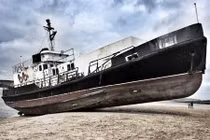 Bí hiểm “tàu ma” không lời giải của Hải quân Anh