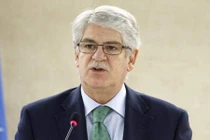 Stephen Brown: Rời Tây Ban Nha, Catalonia đối mặt nhiều rào cản