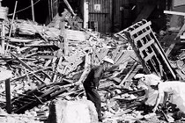 Ảnh: Thành phố London bị phát xít Đức dội bom năm 1940