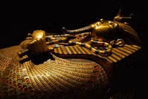 Giải mã biểu tượng quyền lực trên quan tài Pharaoh