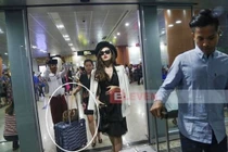 Mẹ như nhân viên của con: Chuyện chỉ có ở showbiz Việt 