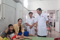 Thêm 2 cô giáo và gần 50 trẻ mầm non nhập viện trong vụ ngộ độc ở Đông Anh