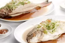 Khám phá tục ăn cá lấy may năm mới trên khắp thế giới 