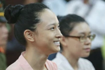 Hình ảnh: Hoa hậu Phương Nga chính thức được tại ngoại