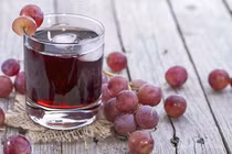 Top 6 loại nước ép ăn dặm giúp con dài chân, chóng lớn