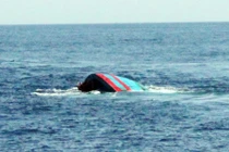 Tàu cá bị đâm chìm, 5 ngư dân kêu cứu ở Hoàng Sa