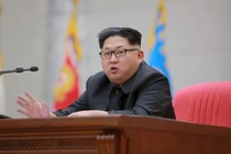 Robert Kelly: Lệnh trừng phạt Triều Tiên chỉ như "nước đổ lá khoai"