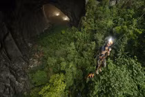 Sơn Đoòng lọt top điểm đến hút khách ngang bằng Everest 