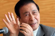 Tỷ phú Lee Shau Kee và độc chiêu “dùng tiền để kiếm tiền“