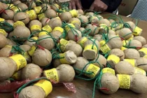 Video: Phát hiện 130 kg pháo giấu trên trần nhà suốt 27 năm