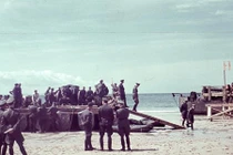 Hé lộ kế hoạch xâm lược đảo siêu điên rồ của Hitler