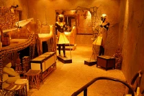 Những "báu vật" náu mình trong mộ cổ Ai Cập