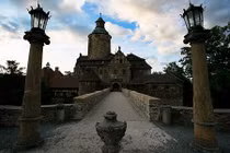 Khám phá 'trường học phù thủy' của Harry Potter ngoài đời thực