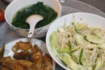 Ngạc nhiên mâm cơm 5.000 đồng và sự thật hài hước đằng sau 