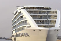 Cuộc sống trên “khách sạn” nổi 5 sao 65 triệu/đêm