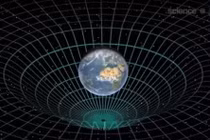 Cực sốc: Con người có thể xuyên không qua hố đen đục?