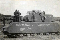 Vũ khí “chuột nhắt” của Hitler khủng khiếp tới mức nào? 