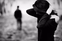 Vợ ơi xin lỗi nhé! Mặc dù yêu em nhưng anh không thể cứu em