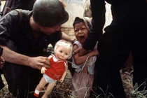 Ảnh cực lạ của LIFE về lính Mỹ trong chiến tranh Việt Nam