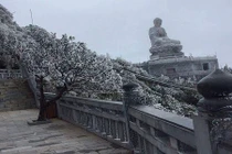 Ngỡ ngàng băng giá xuất hiện ở Lào Cai