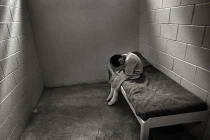 Muôn kiểu tra tấn hãi hùng ở nhà tù Guantanamo (1)