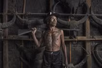 Chuyện kinh dị ở bộ tộc săn đầu người cuối cùng trên trái đất 