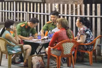 Cuồng ghen đâm chết người tình vì cởi áo cho người khác xăm