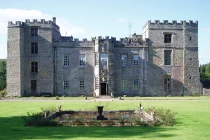 Tận mục những lâu đài ma ám nổi tiếng TG