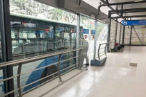 Trải nghiệm xe buýt nhanh BRT tại Hà Nội trong ngày đầu năm 2017